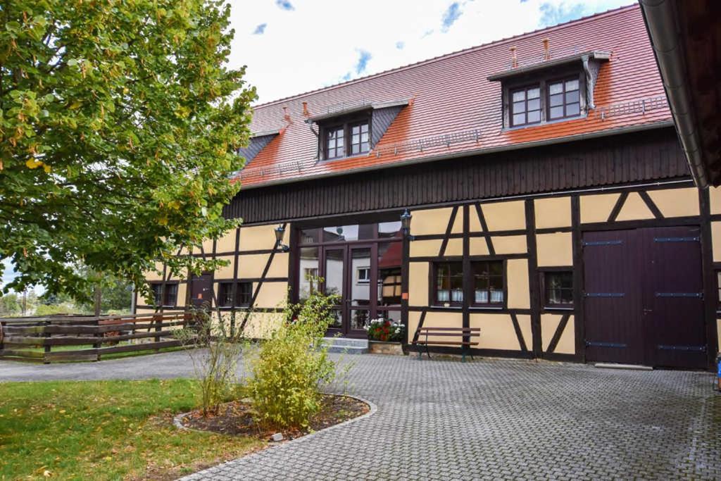 Lavendelhof Die Idyllische Landpension Crimmitschau Exteriör bild